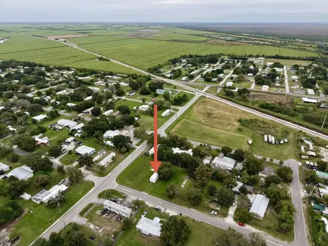 585 NW Avenue D Moore Haven FL 33471