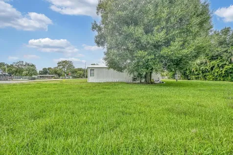 585 NW Avenue D Moore Haven FL 33471