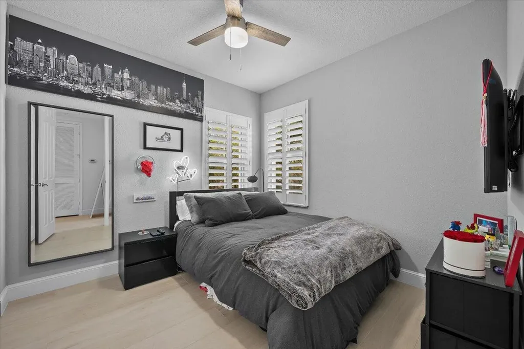 653 Castle Drive Palm Beach Gardens FL 33410