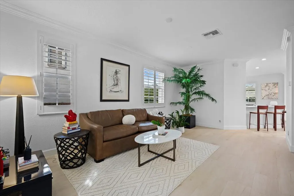653 Castle Drive Palm Beach Gardens FL 33410