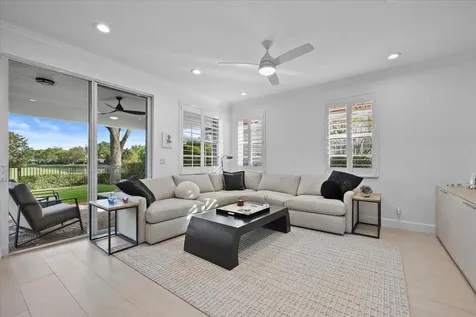 653 Castle Drive Palm Beach Gardens FL 33410