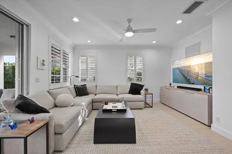 653 Castle Drive Palm Beach Gardens FL 33410