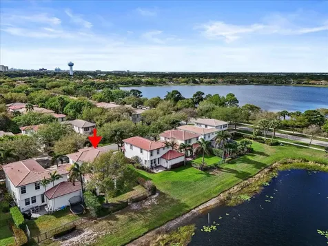 653 Castle Drive Palm Beach Gardens FL 33410