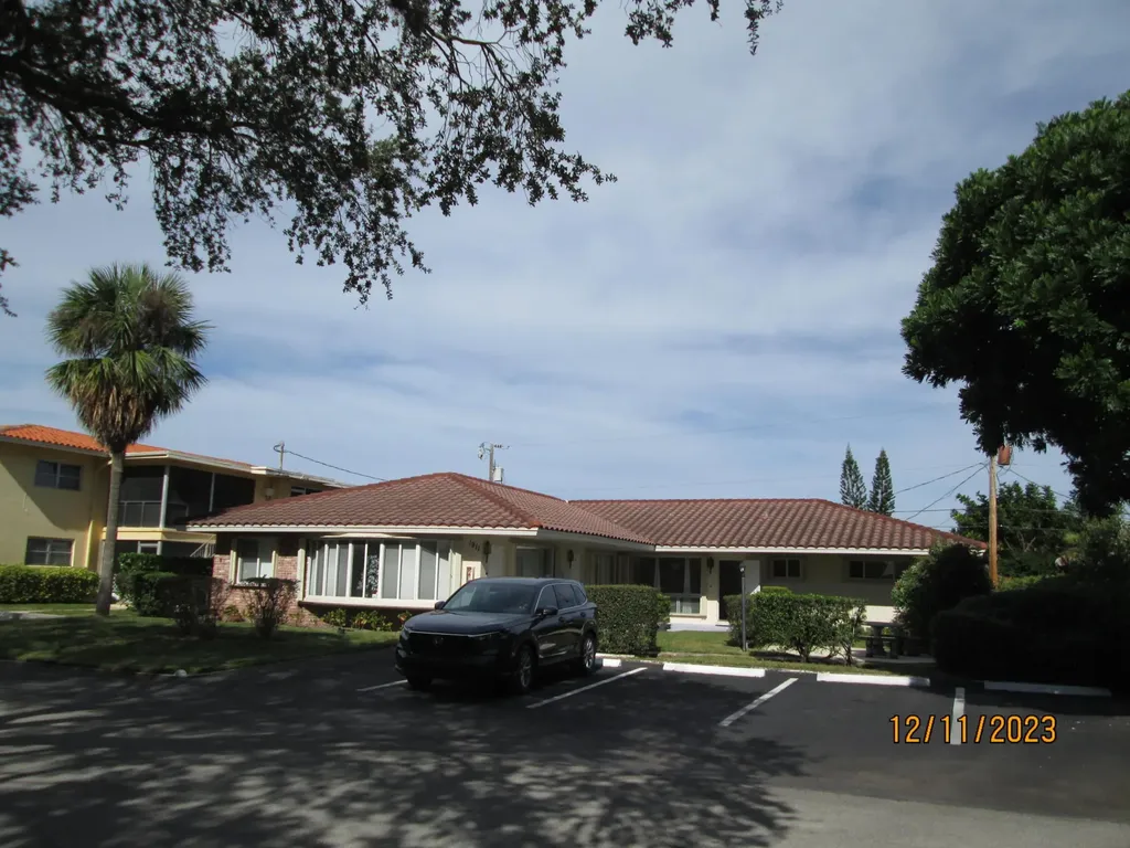 1911 NE 27th Court Lighthouse Point FL 33064