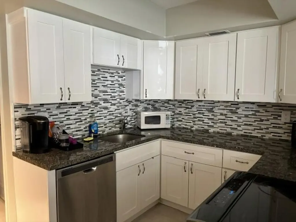 1911 NE 27th Court Lighthouse Point FL 33064