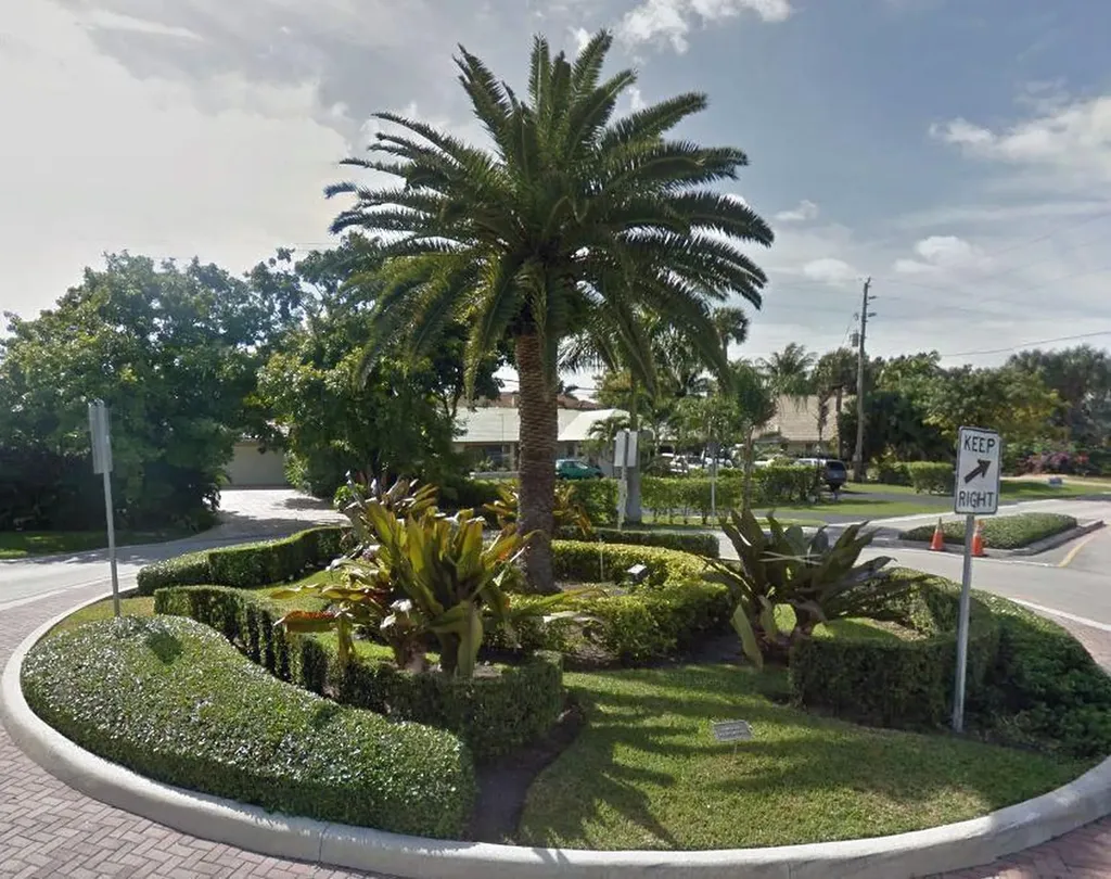 1911 NE 27th Court Lighthouse Point FL 33064