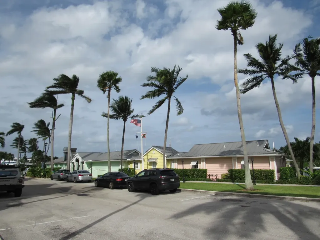1911 NE 27th Court Lighthouse Point FL 33064