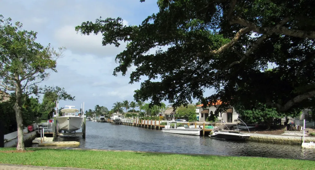 1911 NE 27th Court Lighthouse Point FL 33064