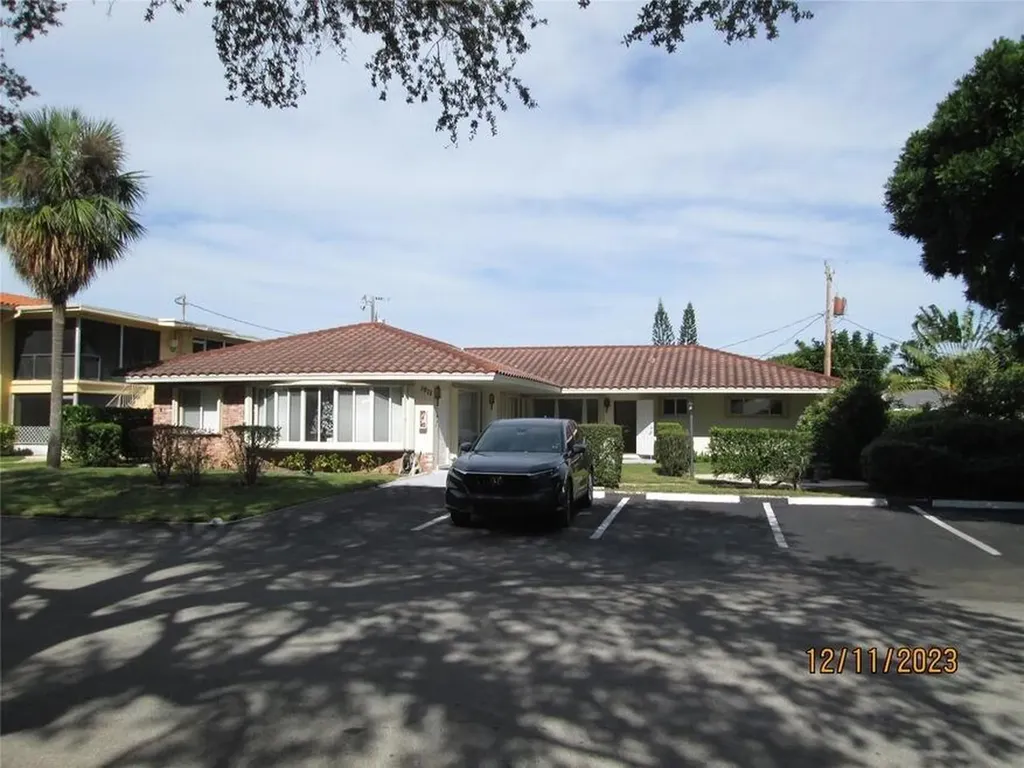 1911 NE 27th Court Lighthouse Point FL 33064