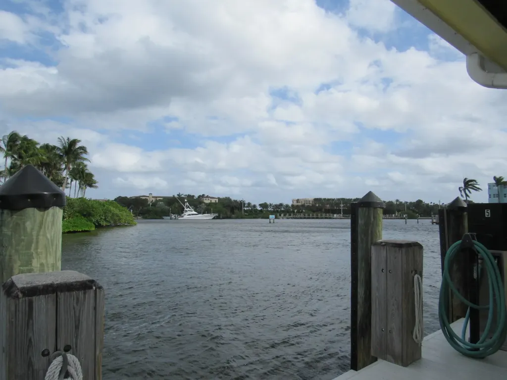 1911 NE 27th Court Lighthouse Point FL 33064