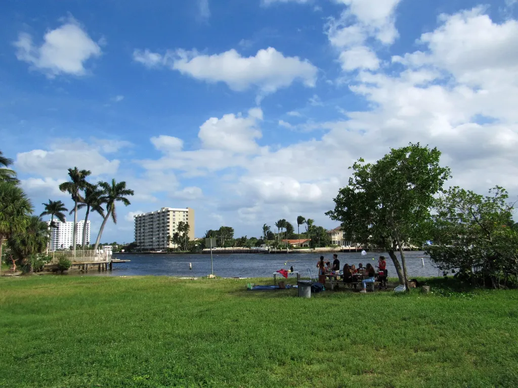 1911 NE 27th Court Lighthouse Point FL 33064