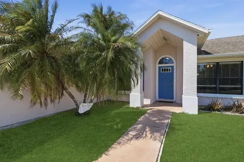 183 SW Hide Place Port St Lucie FL 34953