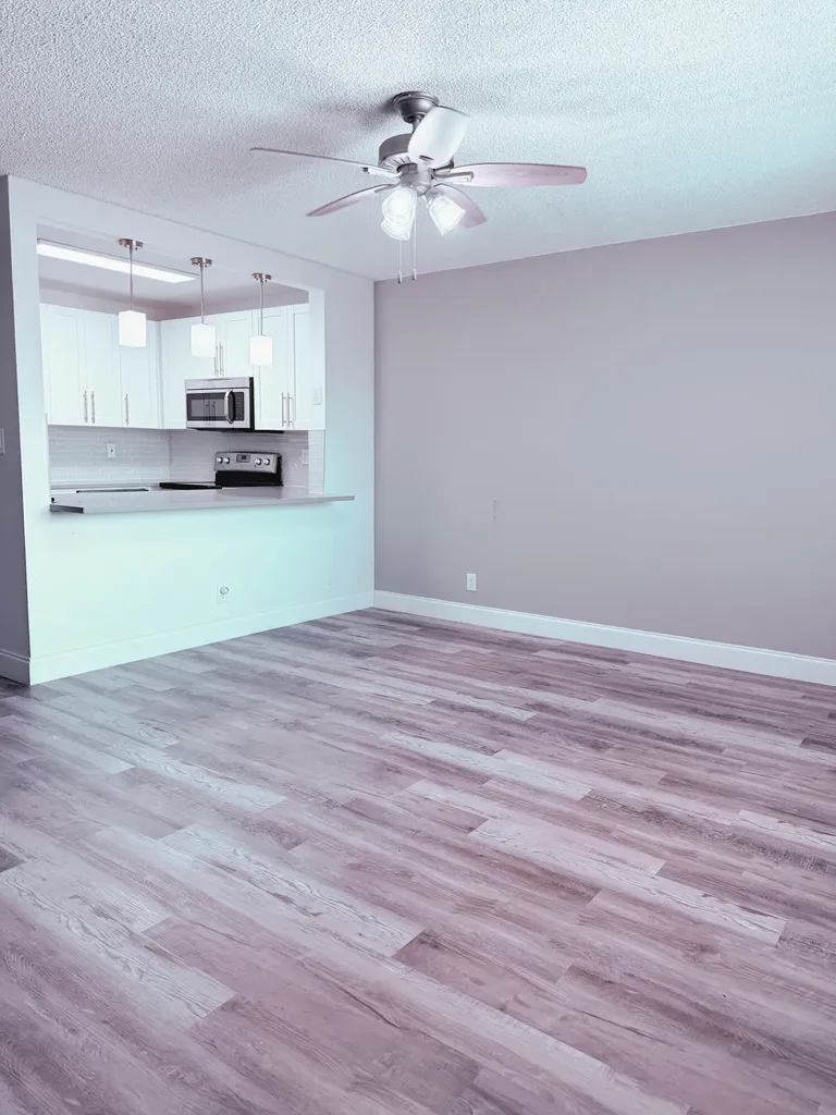 700 Village Green Court Palm Springs FL 33461