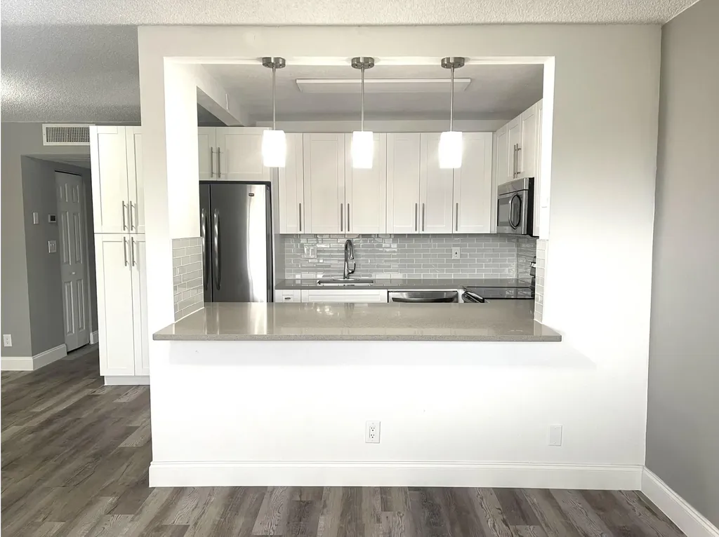 700 Village Green Court Palm Springs FL 33461