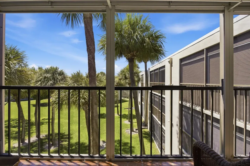 5370 Las Verdes Circle Delray Beach FL 33484