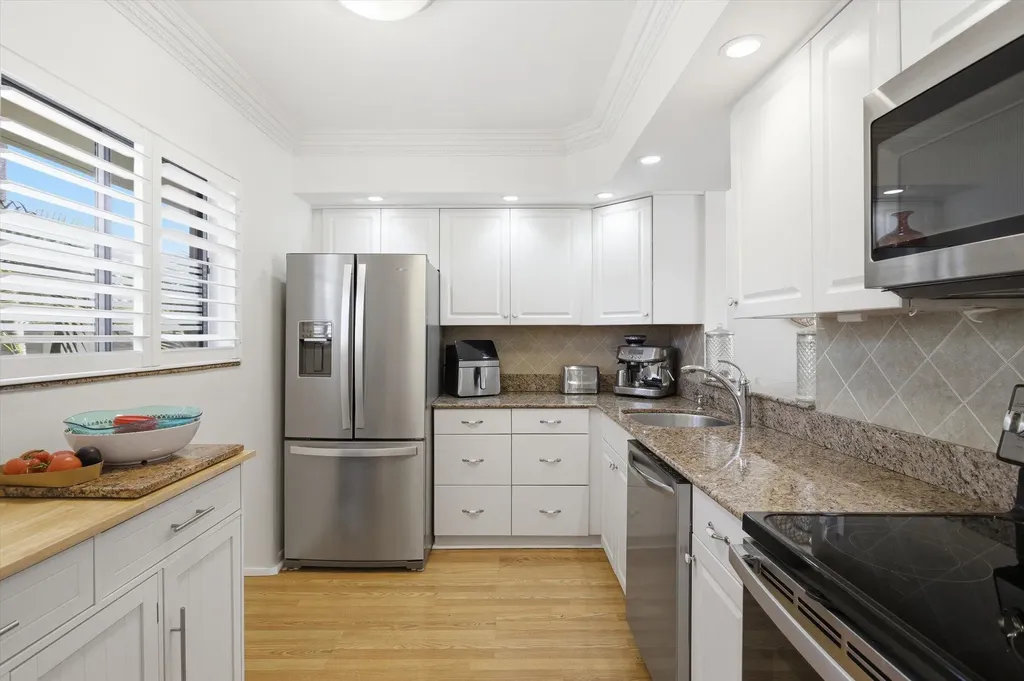 5370 Las Verdes Circle Delray Beach FL 33484