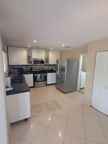 8448 NW 196th Terrace Hialeah FL 33015