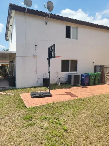 8448 NW 196th Terrace Hialeah FL 33015