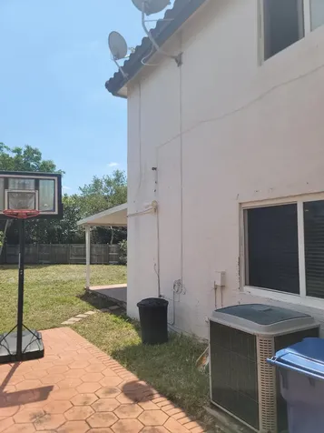 8448 NW 196th Terrace Hialeah FL 33015