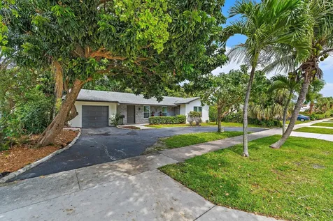 425 Greenbriar Drive Lake Park FL 33403