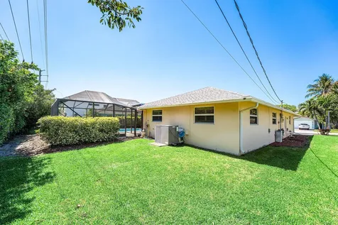 1110 SW 9th Avenue Boca Raton FL 33486