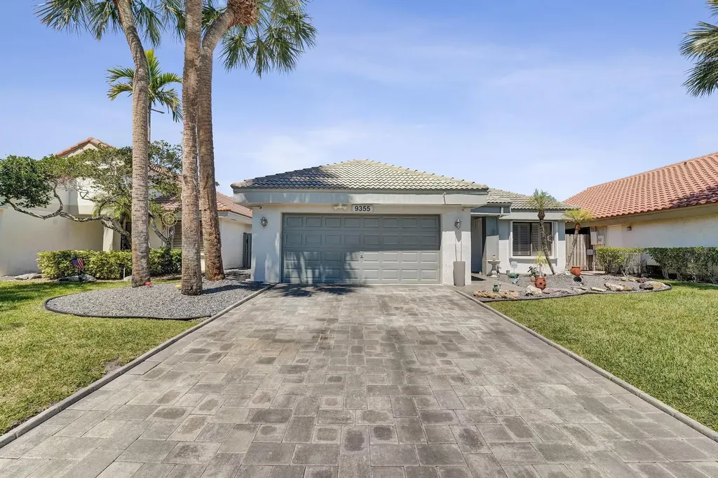9355 NW 18th Drive Plantation FL 33322