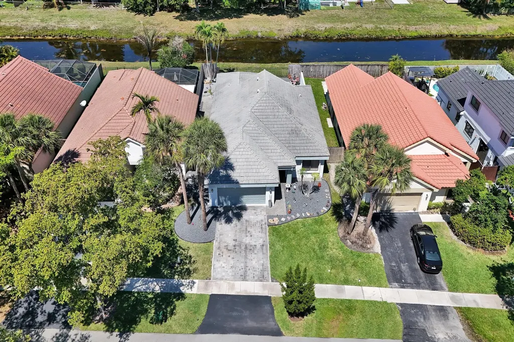 9355 NW 18th Drive Plantation FL 33322
