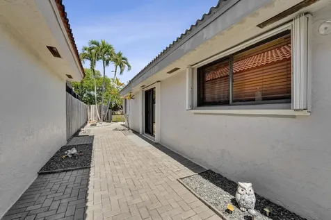 9355 NW 18th Drive Plantation FL 33322