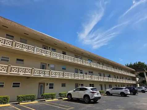 3400 NW 48th Avenue Lauderdale Lakes FL 33319