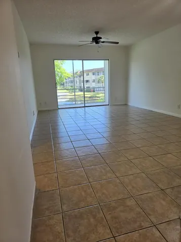 3400 NW 48th Avenue Lauderdale Lakes FL 33319