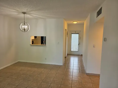 3400 NW 48th Avenue Lauderdale Lakes FL 33319