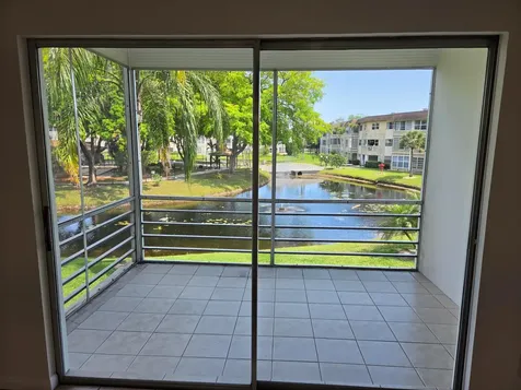3400 NW 48th Avenue Lauderdale Lakes FL 33319