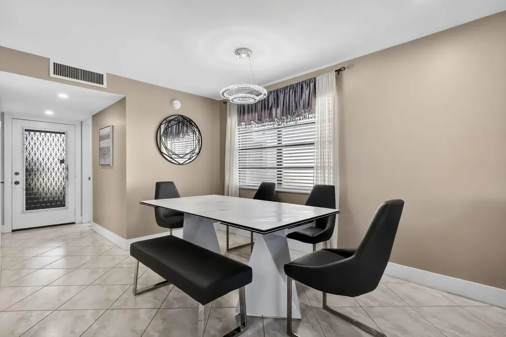 492 Piedmont Delray Beach FL 33484
