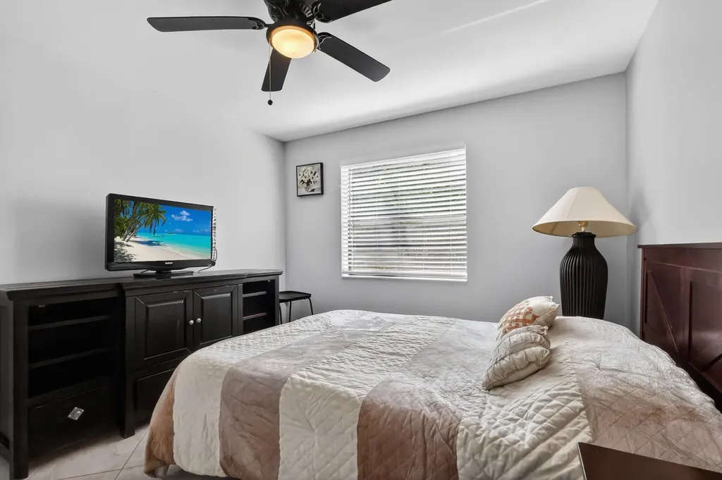 492 Piedmont Delray Beach FL 33484