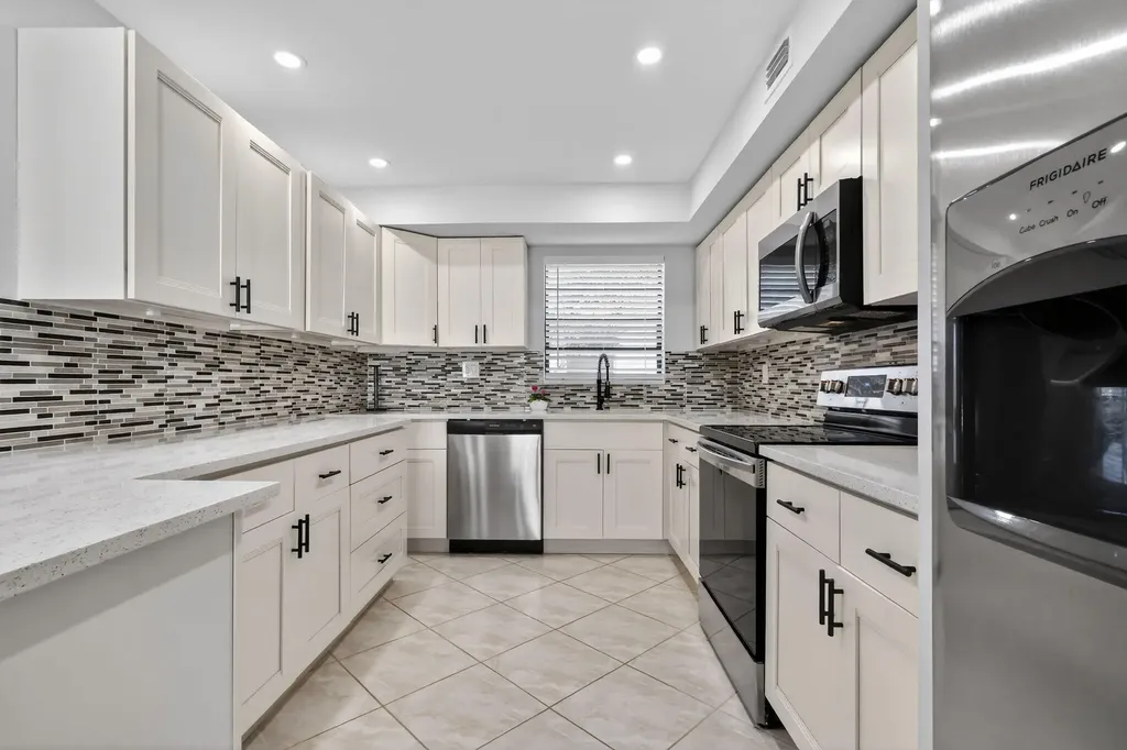 492 Piedmont Delray Beach FL 33484