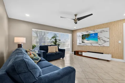 492 Piedmont Delray Beach FL 33484