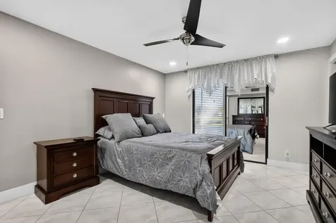 492 Piedmont Delray Beach FL 33484