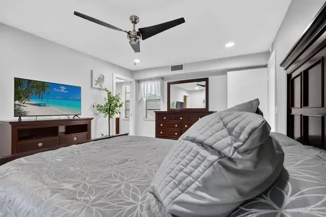 492 Piedmont Delray Beach FL 33484