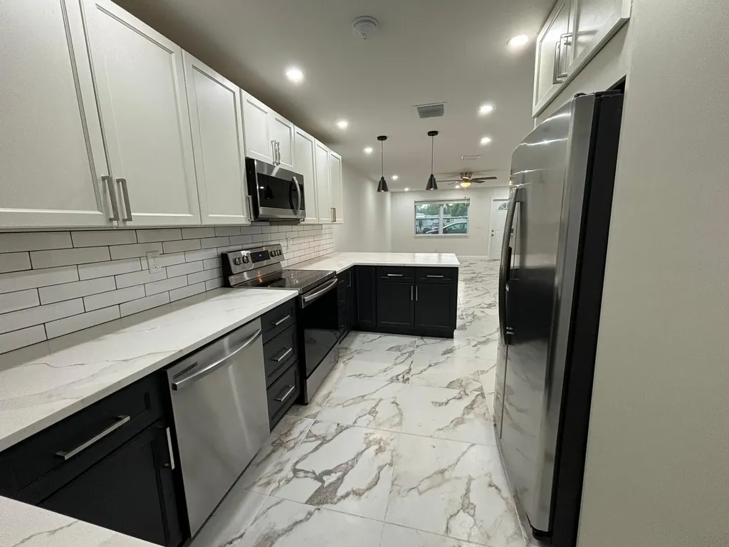 800 SW 7th Street Hallandale Beach FL 33009