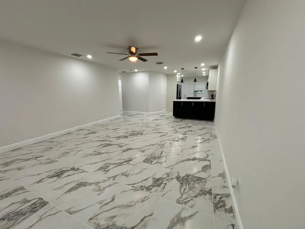 800 SW 7th Street Hallandale Beach FL 33009