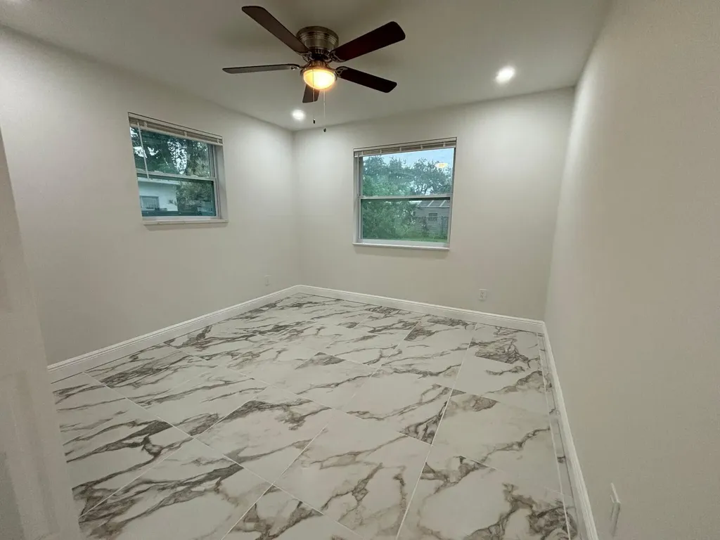 800 SW 7th Street Hallandale Beach FL 33009