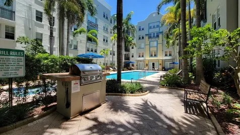 533 NE 3rd Avenue Fort Lauderdale FL 33301