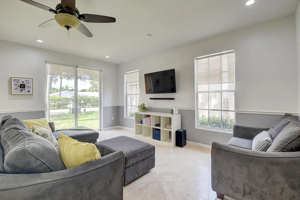 1489 E Bexley Park Drive Delray Beach FL 33445
