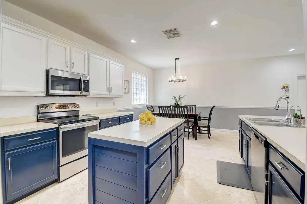 1489 E Bexley Park Drive Delray Beach FL 33445