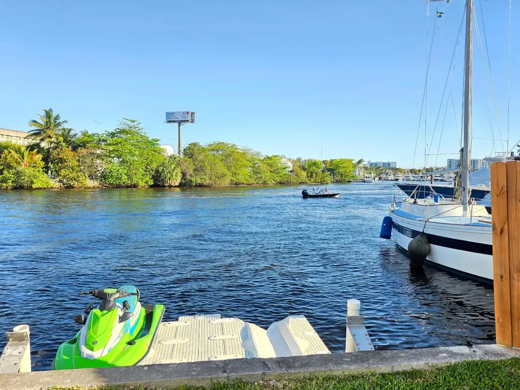 2030 SW 22nd Avenue Fort Lauderdale FL 33312