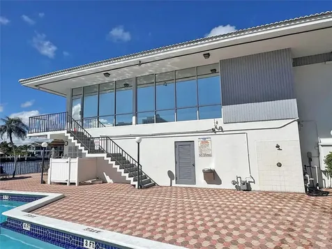 3113 S Ocean Drive Hallandale Beach FL 33009