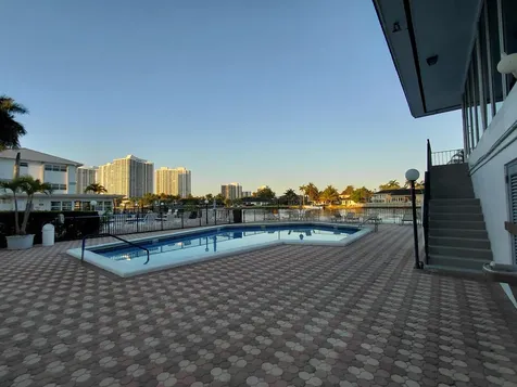 3113 S Ocean Drive Hallandale Beach FL 33009