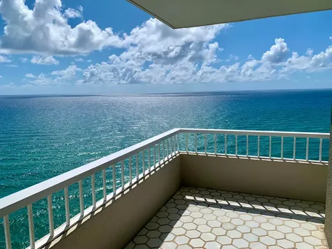5540 N Ocean Drive Riviera Beach FL 33404