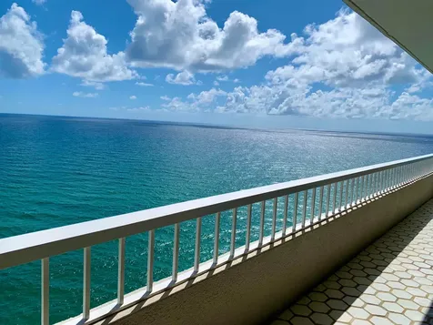 5540 N Ocean Drive Riviera Beach FL 33404