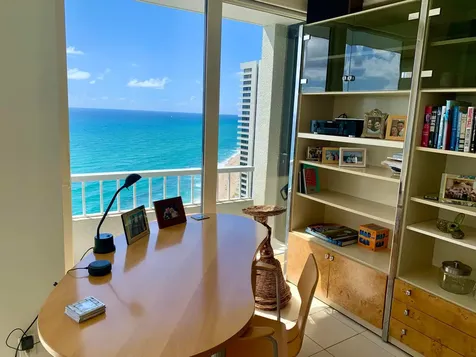 5540 N Ocean Drive Riviera Beach FL 33404